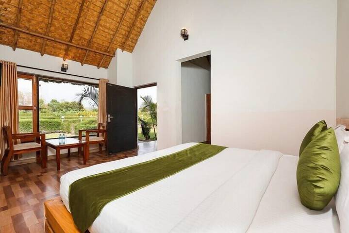 Room 6 of 19