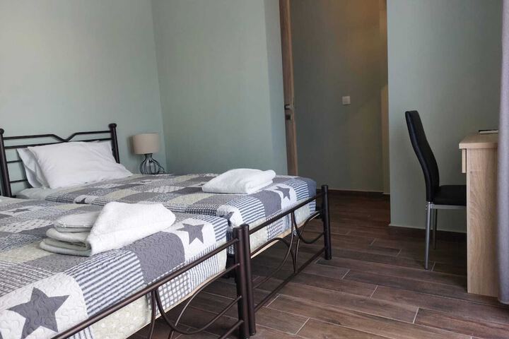Room 3 of 56