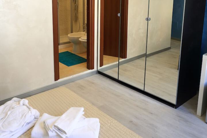 Room 9 of 155