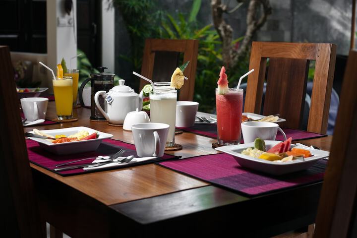 Breakfast area