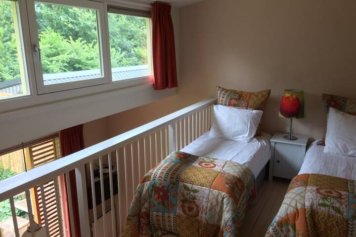 Room 2 of 54