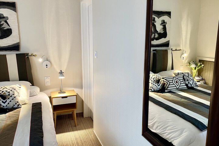 Room 15 of 49