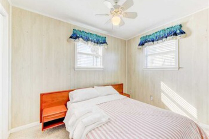 Room 26 of 29