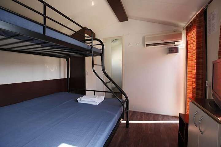Room 9 of 62