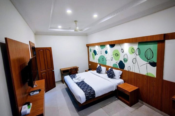 Room 9 of 20
