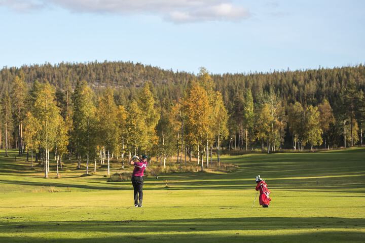 Golf 68 of 99