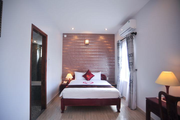 Room 7 of 51