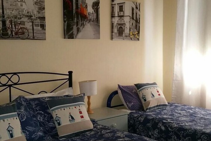Room 7 of 35