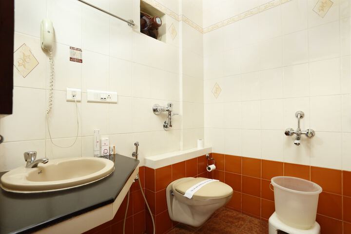 Room 16 of 29