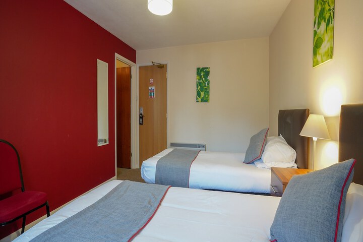 Room 72 of 111