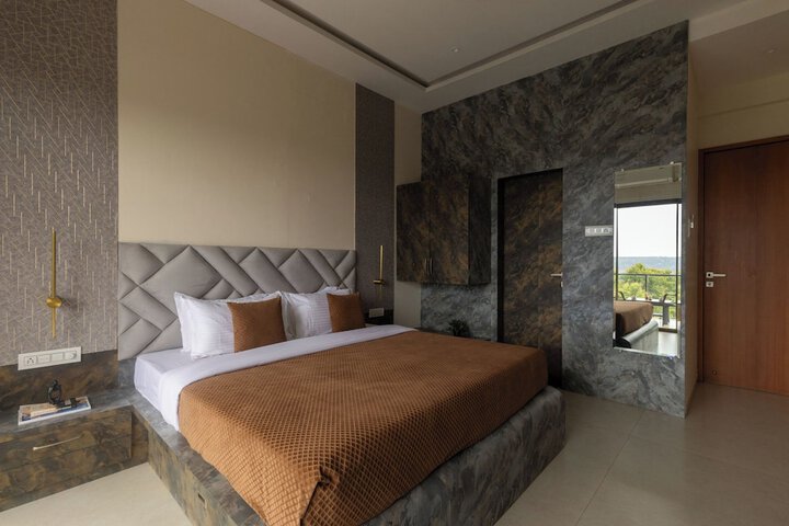 Room 4 of 29