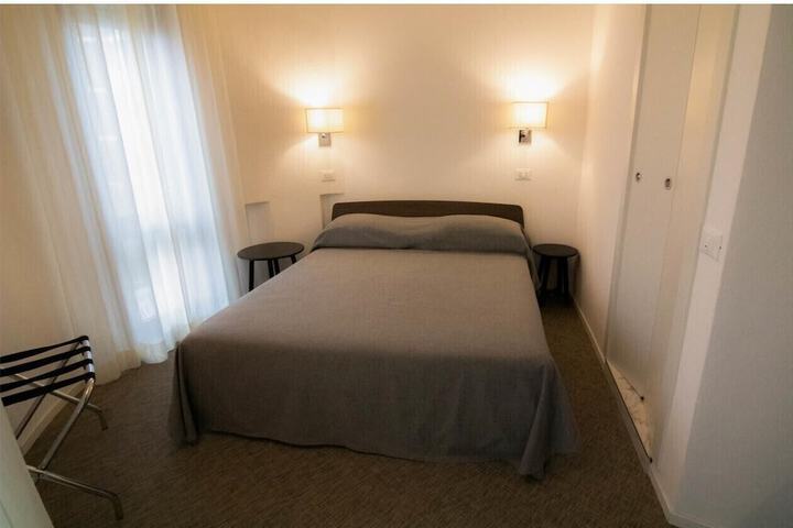 Room 17 of 39