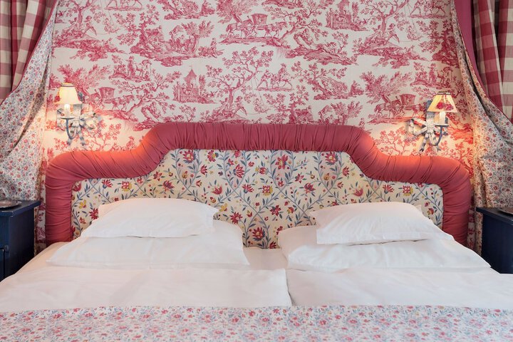 Room 15 of 65