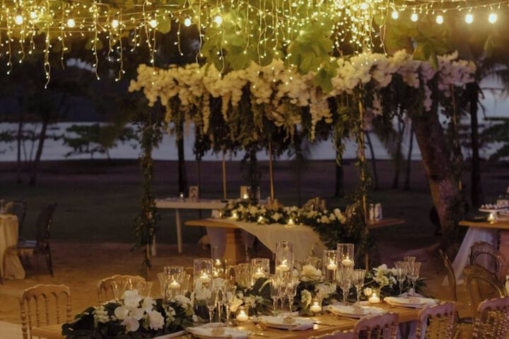 Ballroom/Hall 98 of 131