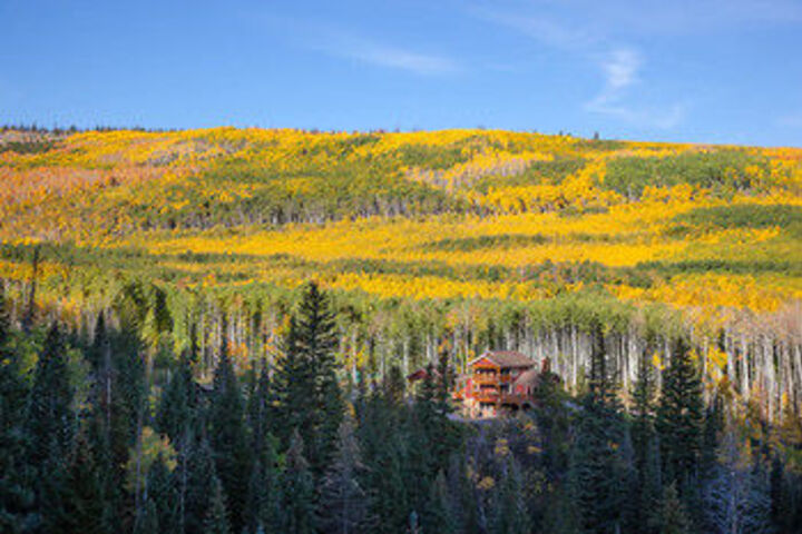 Wild Skies Cabin Rental at Flat Tops