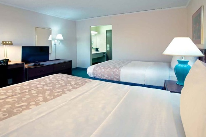 Standard Room, King or Two Doubles (2 of 3)