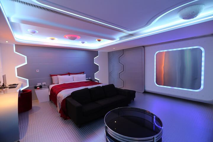 Room 10 of 70