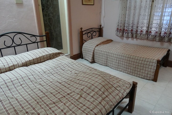 Room 14 of 28