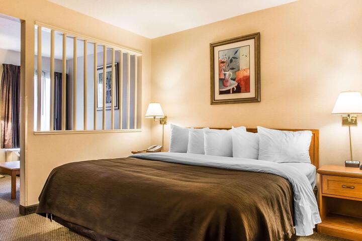 1 King Bed (1 of 3)