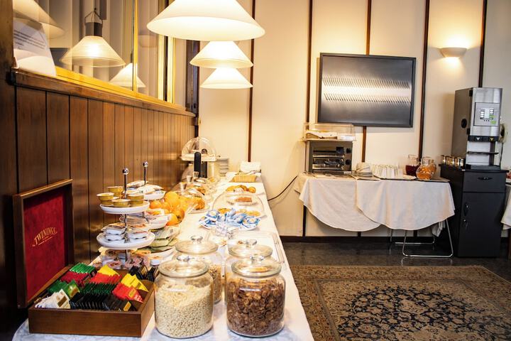 Dining Photos