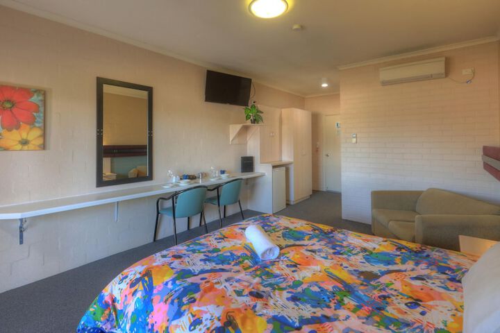 Room 7 of 38