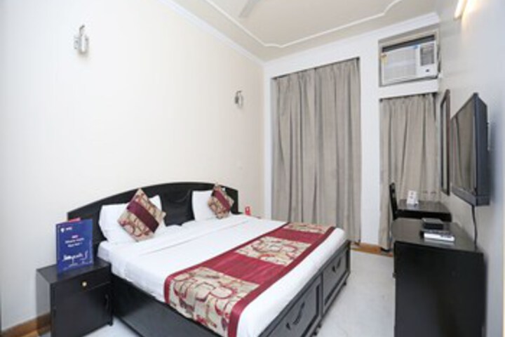 Room 17 of 26