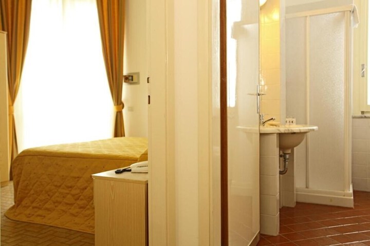 Room 18 of 47