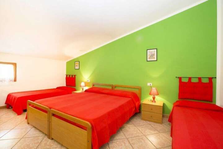 Room 7 of 41