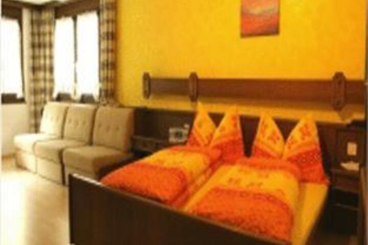 Room 3 of 5