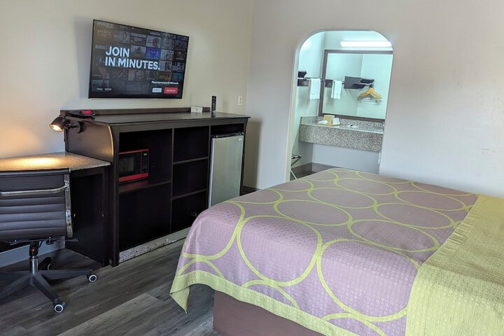 Room 5 of 21