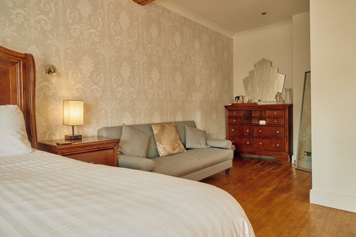 Room 6 of 41