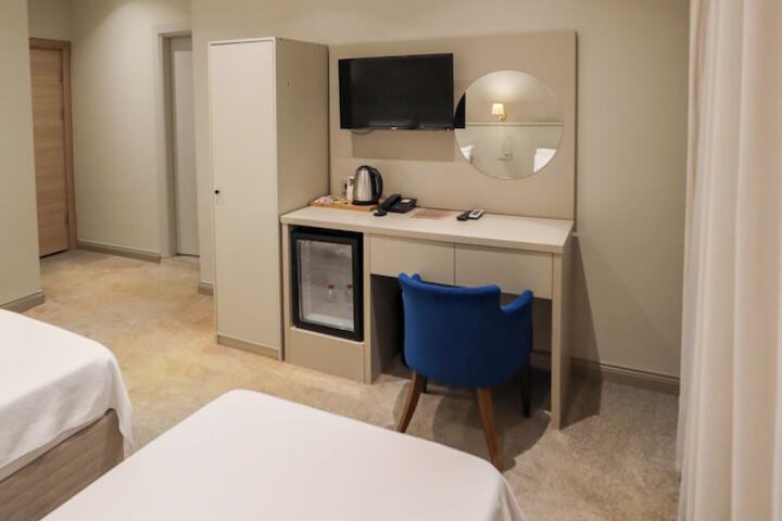 Room 27 of 60
