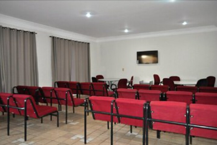 Business Center 8 of 17