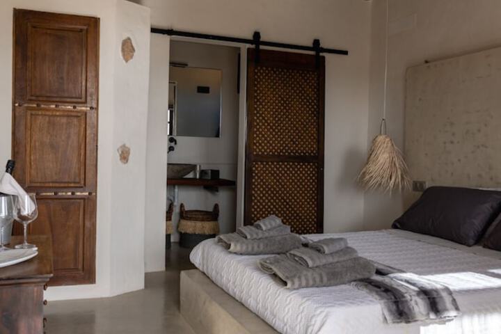 Room 2 of 21