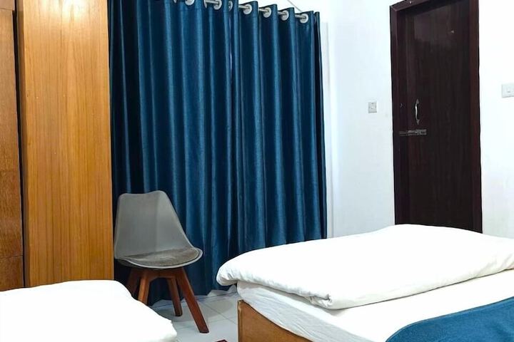 Room 10 of 23