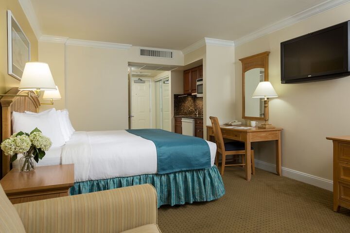 Room 4 of 106