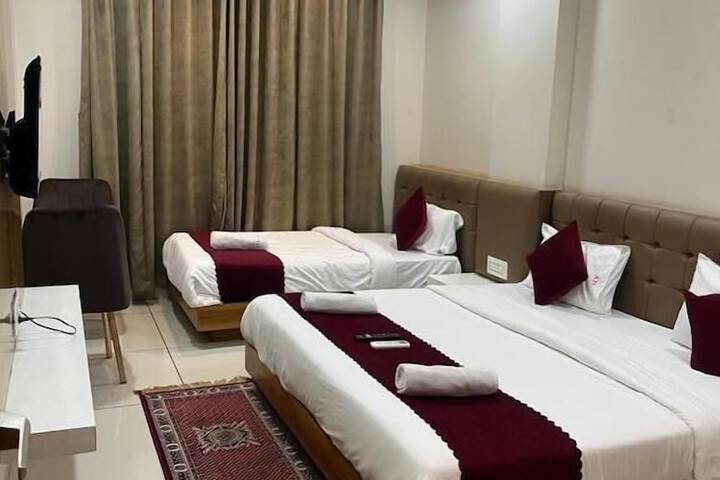 Room 10 of 43