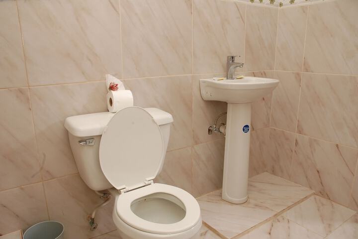Room 15 of 32