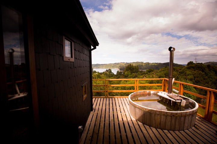 Hot Tub 25 of 40