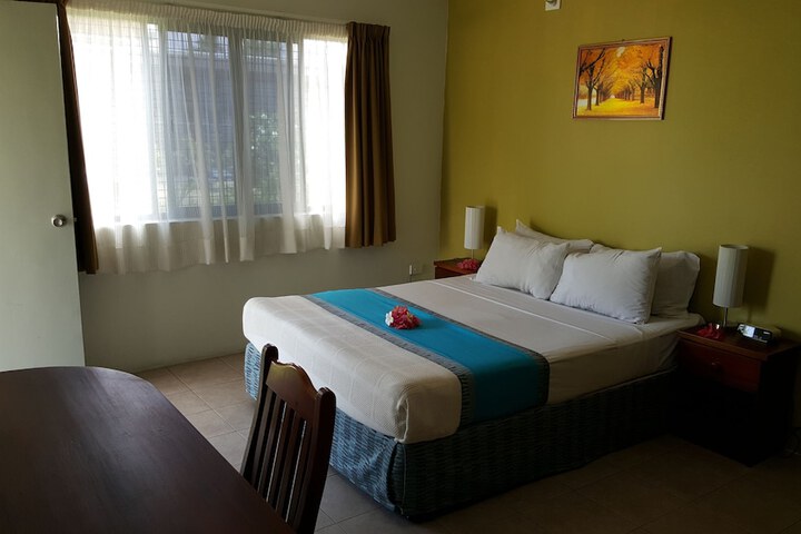 Room 14 of 98