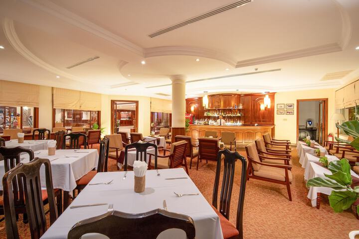 Dining 123 of 169