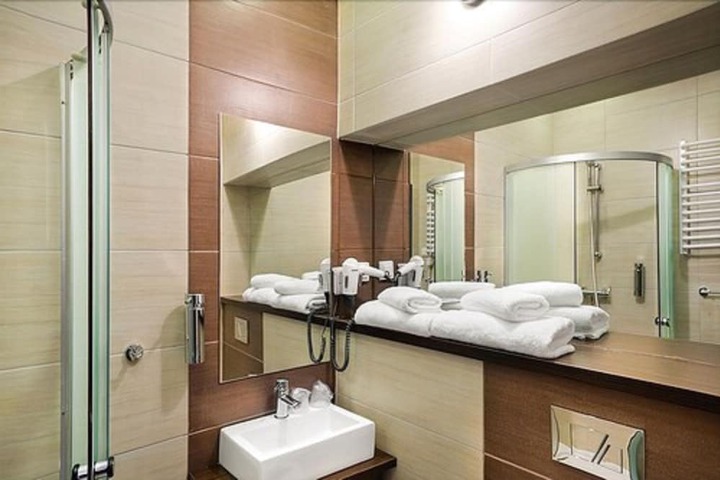Clean Restrooms