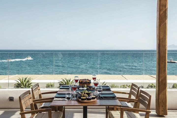 Dining 48 of 74