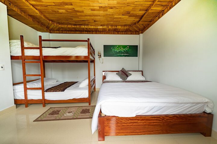 Room 4 of 31