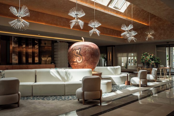 Hotel Interior 9 of 122