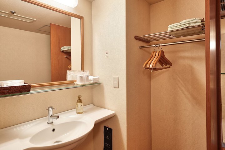 Room 21 of 89