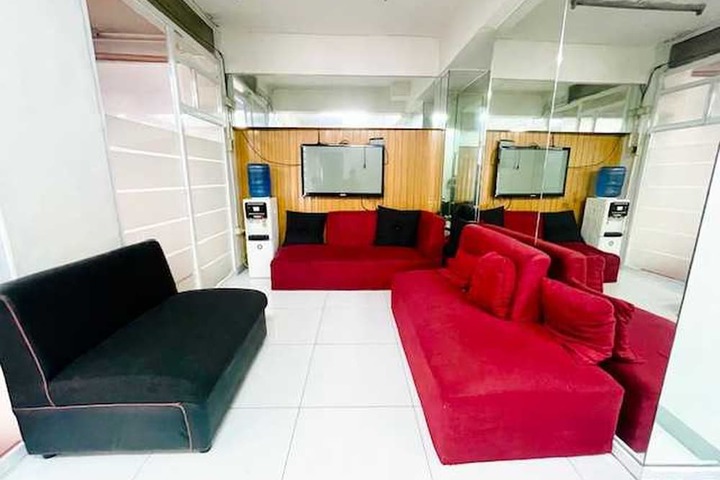 Room 17 of 24