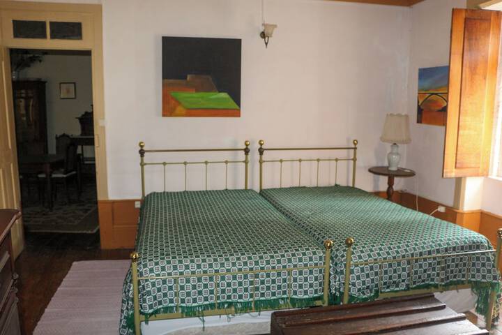 Room 10 of 41