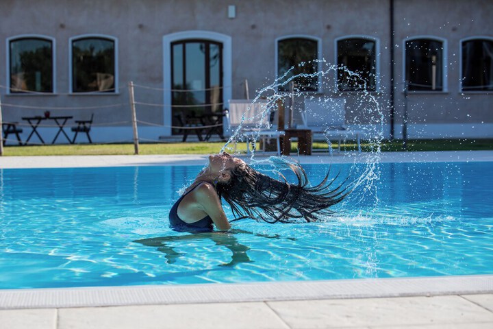 Pool 78 of 123