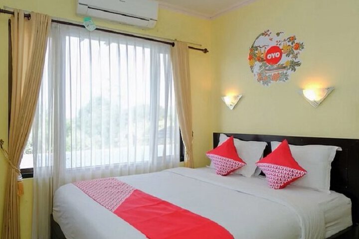 OYO 887 GREEN HILL HOTEL AND CONVENTION